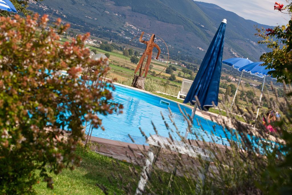 Subretia Residenze Di Campagna Aparthotel Fabbri Екстериор снимка