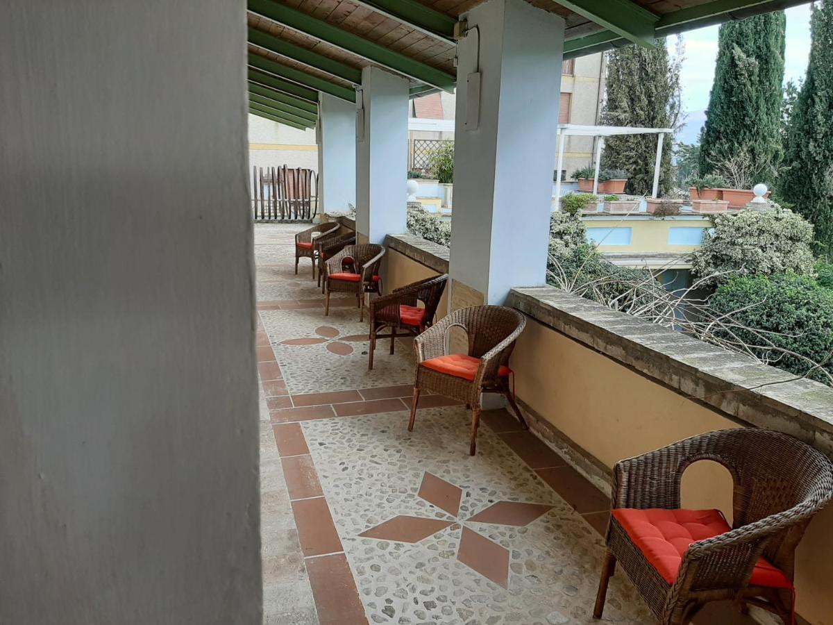 Subretia Residenze Di Campagna Aparthotel Fabbri Екстериор снимка
