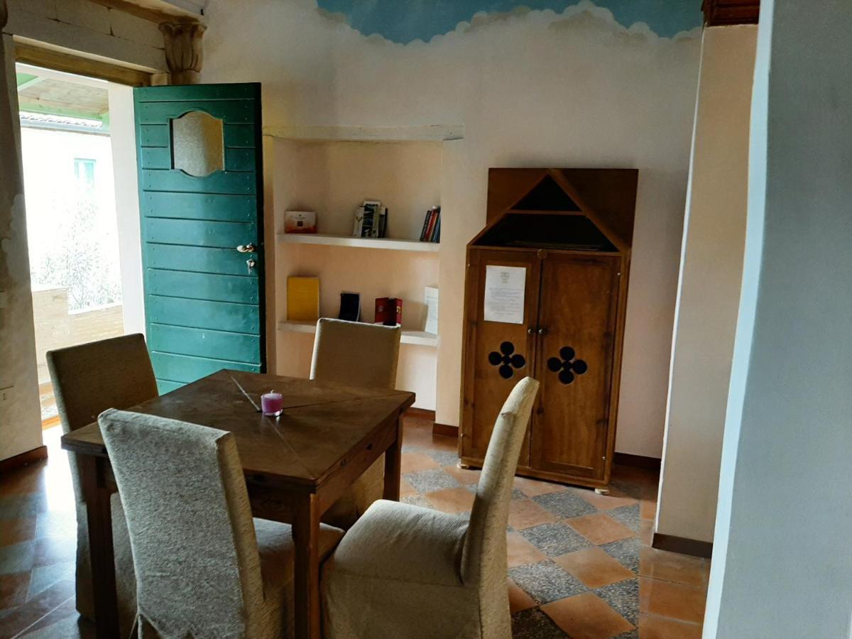 Subretia Residenze Di Campagna Aparthotel Fabbri Екстериор снимка